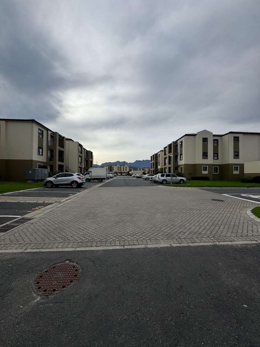 2 Bedroom Property for Sale in Guldenland Western Cape